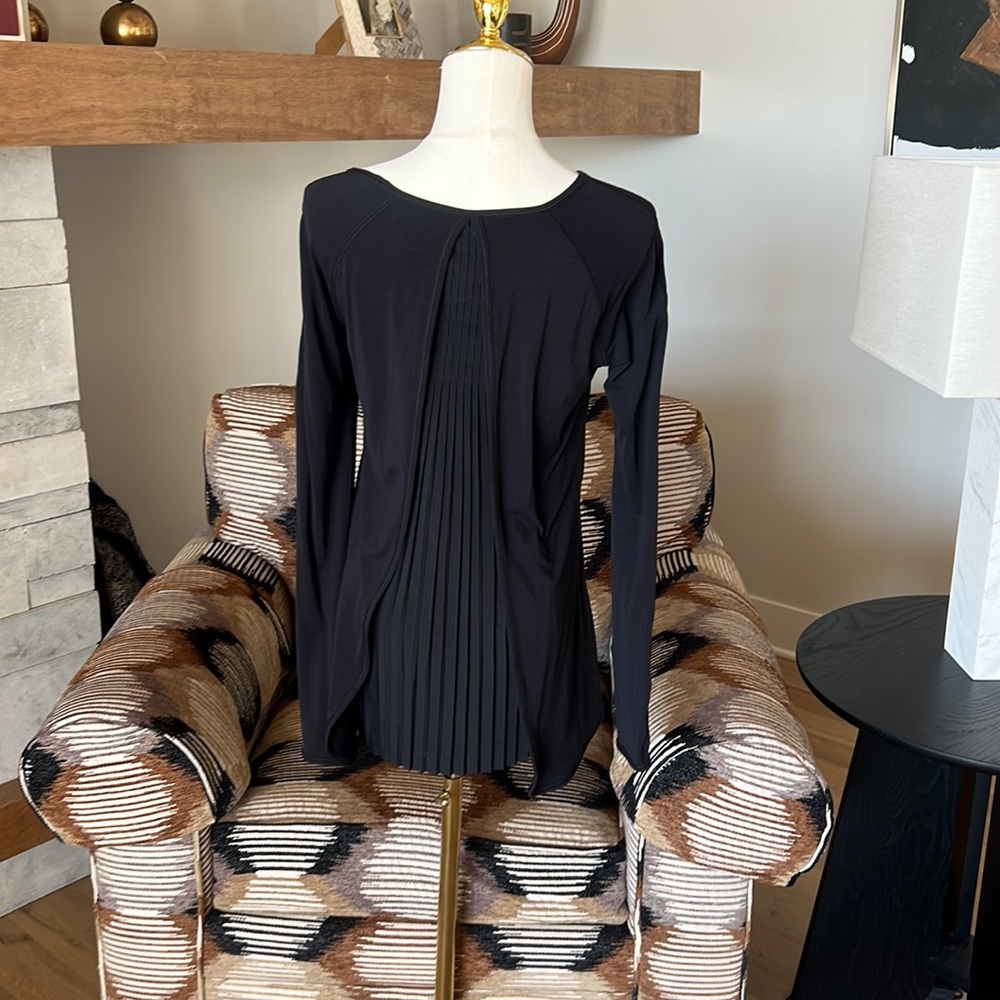 Lululemon Pleated Making Moves Top - Picture 7 of 14